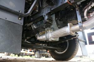 一汽解放青汽 龍VH中卡 南方版 180馬力 4X2 6.65米 國五倉柵式載貨車(CA5189CCYPK2L2E5A80)