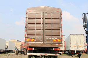 一汽解放青汽 龍VH中卡 南方版 180馬力 4X2 6.65米 國五倉柵式載貨車(CA5189CCYPK2L2E5A80)