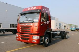 一汽解放青汽 龍VH中卡 220馬力 南方版 4X2 6.75米 國五倉柵式載貨車(CA5189CCYPK2L2E5A80)