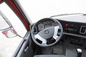 一汽解放青汽 龍VH中卡 南方版 220馬力 4X2 6.75米 國五欄板載貨車(CA1189PK2L2E5A80)