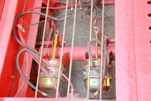 一汽解放青汽 悍V重卡 320馬力 6X2 國五中置軸轎運車(CA1220P1K2L6T3BE5A80)