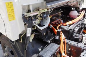 江鈴 凱銳EV 4.5T 4.2米單排廂式 82.43kWh 純電動(dòng)輕卡載貨車(JX5043XXYTGD25BEV)