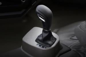 江鈴 凱銳EV 4.5T 4.15米單排 73kWh 純電動(dòng)廂式輕卡載貨車(JX5043XXYTGA25BEV)