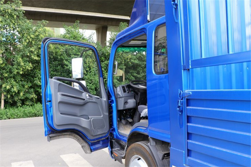 江淮 帥鈴Q7 154馬力 5.2米 國(guó)五排半倉柵式輕卡載貨車(HFC5120CCYP91K1D1V)