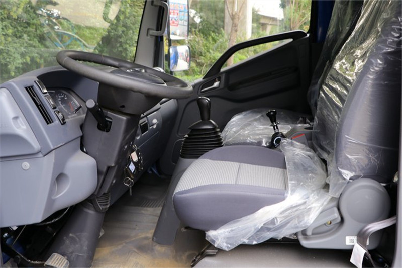 江淮 帥鈴Q7 154馬力 5.2米 國(guó)五排半倉柵式輕卡載貨車(HFC5120CCYP91K1D1V)