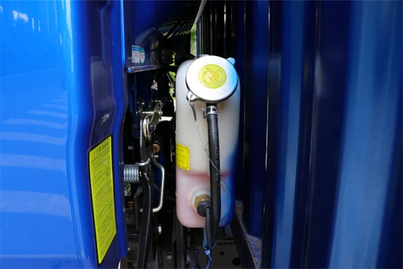 江淮 帥鈴Q7 154馬力 5.2米 國(guó)五排半倉柵式輕卡載貨車(HFC5120CCYP91K1D1V)