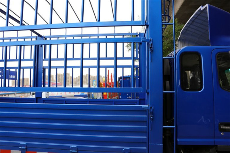 江淮 帥鈴Q7 154馬力 5.2米 國(guó)五排半倉柵式輕卡載貨車(HFC5120CCYP91K1D1V)