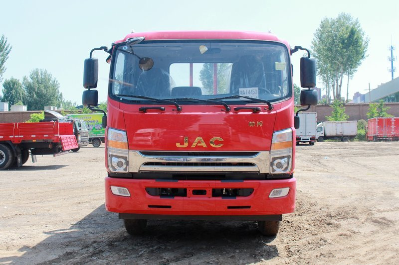 江淮 帥鈴Q9 180馬力 4X2 6.75米 國(guó)五欄板載貨車(chē)(半高頂)(HFC1162P70K1E1V)