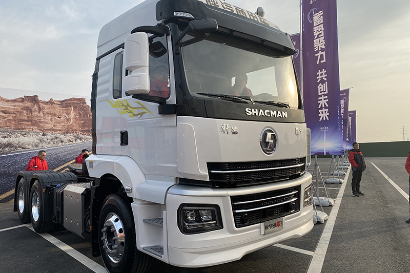 陜汽商用車 軒德翼3 500馬力 6×4 國六 輕量化牽引車