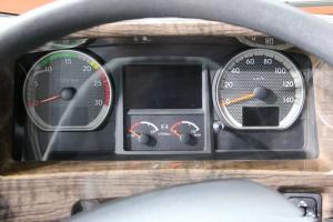 慶鈴 五十鈴巨咖VC66 2020版 520馬力 6X4 國(guó)六AMT自動(dòng)擋牽引車(chē)(QL4250WUNDZ)