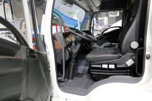 慶鈴 五十鈴巨咖VC66 2020版 520馬力 6X4 國(guó)六AMT自動(dòng)擋牽引車(chē)(QL4250WUNDZ)