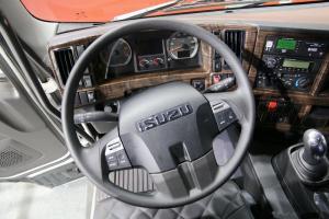 慶鈴 五十鈴巨咖VC66 2020版 520馬力 6X4 國(guó)六AMT自動(dòng)擋牽引車(chē)(QL4250WUNDZ)