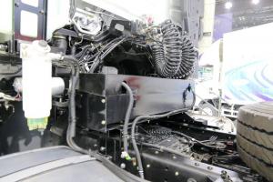 慶鈴 五十鈴巨咖VC66 2020版 520馬力 6X4 國(guó)六AMT自動(dòng)擋牽引車(chē)(QL4250WUNDZ)