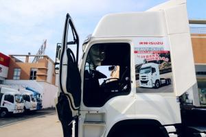 慶鈴 五十鈴巨咖 460馬力 6X4 國(guó)五牽引車(chē)(速比3.07)(QL4250W2NCZ)