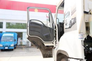 慶鈴 五十鈴巨咖 460馬力 6X4 國(guó)五牽引車(chē)(速比3.07)(QL4250W2NCZ)