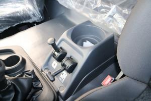 慶鈴 五十鈴巨咖 380馬力 6X4 國(guó)五危險(xiǎn)品牽引車(chē)(QL4251U2NDZ)