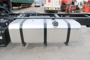 東風商用車 天錦KR 180馬力 4X2 6.2米 國五排半倉柵式載貨車(DFH5160CCYE)