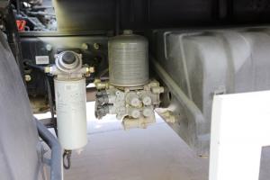 東風商用車 天錦KR中卡 180馬力 4X2 8米 國六排半廂式載貨車(DFH5180XXYE2)