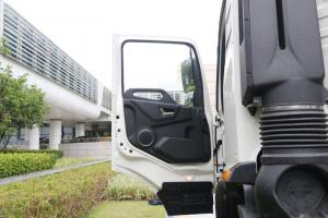 東風商用車 天錦KR 230馬力 4X2 國六排半載貨車底盤(DFH1180E7)