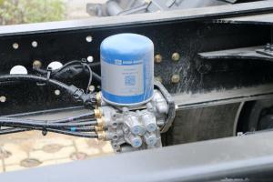 東風(fēng)商用車 新天龍KL重卡 465馬力 6X4 國五牽引車(DFH4250D)