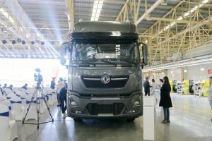 東風(fēng)商用車(chē) 新天龍KL重卡 465馬力 6X4 國(guó)五牽引車(chē)(3.64速比)(DFH4250D) 東風(fēng)商用車(chē) 新天龍KL重卡 465馬力 6X4 國(guó)五牽引車(chē)(3.64速比)(DFH4250D)