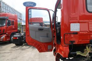 東風(fēng)商用車 嘉運(yùn) 130馬力 4X2 4.1米 國五單排欄板載貨車底盤(DFH1080B1)