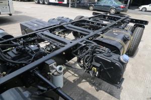 東風(fēng)商用車 嘉運(yùn) 130馬力 4X2 4.1米 國五單排欄板載貨車底盤(DFH1080B1)