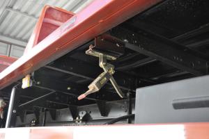 東風(fēng)商用車 嘉運(yùn) 210馬力 4X2 9.6米 國五翼開啟廂式載貨車(EQ5180XYKGD5D)