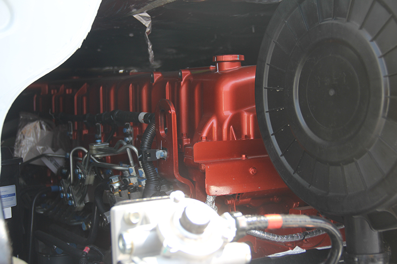 聯(lián)合卡車 U+重卡 550馬力 6×4 國六 牽引車