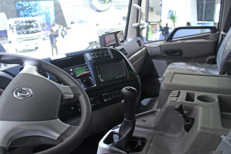 東風商用車 天龍KC重卡 385馬力 8X4 7.2米 國五自卸車(DFH3310A3)