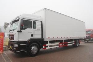 中國重汽 汕德卡SITRAK C5H重卡 310馬力 9.6米廂式 國五載貨車(ZZ5186XXYN711GE1)