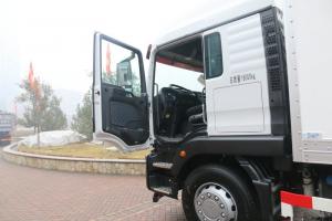 中國重汽 汕德卡SITRAK C5H重卡 310馬力 9.6米廂式 國五載貨車(ZZ5186XXYN711GE1)