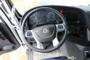 中國重汽 汕德卡SITRAK C5H重卡 310馬力 4X2 廂式 國五載貨車底盤(氣囊提升)(ZZ5176XXYM561GE1)