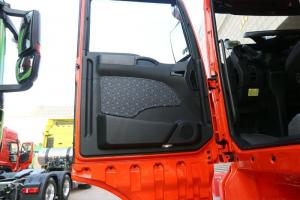 中國(guó)重汽 汕德卡SITRAK C7H重卡 540馬力 6X4 國(guó)五自動(dòng)擋牽引車(chē)(AMT手自一體)(ZZ4256V324HE1B)