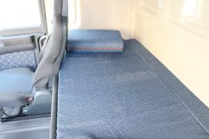 中國(guó)重汽 汕德卡SITRAK C7H重卡 480馬力 6X4 國(guó)六LNG牽引車(chē)(ZZ4256V384HF1LB)