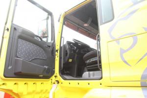 中國(guó)重汽 汕德卡SITRAK C7H重卡 430馬力 6X4 國(guó)五LNG牽引車(chē)(ZZ4256V324HE1LB)