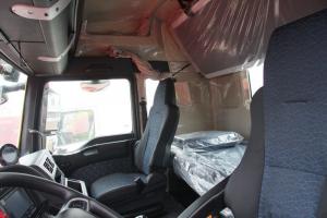 中國(guó)重汽 汕德卡SITRAK C7H重卡 430馬力 6X4 國(guó)五LNG牽引車(chē)(ZZ4256V324HE1LB)