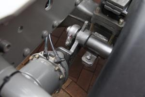 中國(guó)重汽 汕德卡SITRAK C7H重卡 430馬力 6X4 國(guó)五LNG牽引車(chē)(ZZ4256V324HE1LB)