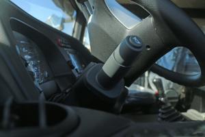 中國重汽 汕德卡SITRAK C5H重卡 340馬力 8X4 8.6米 國五欄板載貨車底盤(ZZ1316N466GE1)