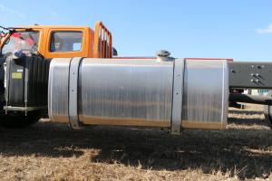 中國重汽 汕德卡SITRAK C5H重卡 340馬力 8X4 8.6米 國五欄板載貨車底盤(ZZ1316N466GE1)