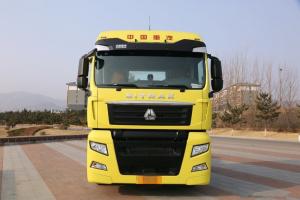 中國(guó)重汽 汕德卡SITRAK C7H重卡 智能版 540馬力 6X4 國(guó)五自動(dòng)擋牽引車(chē)(AMT手自一體)(ZZ4256V324HE1B)