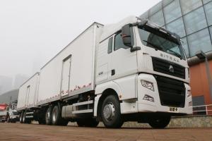 中國(guó)重汽 汕德卡SITRAK C7H重卡 480馬力 6X2 國(guó)五中置軸貨運(yùn)車(chē)(ZZ5266ZKXV603HE1)