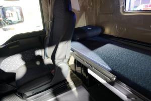 中國(guó)重汽 汕德卡SITRAK C7H重卡 500馬力 6X4 國(guó)六AMT自動(dòng)擋牽引車(chē)(ZZ4256V324HF1B)