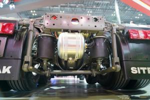 中國(guó)重汽 汕德卡SITRAK C7H重卡 500馬力 6X4 國(guó)六AMT自動(dòng)擋牽引車(chē)(ZZ4256V324HF1B)