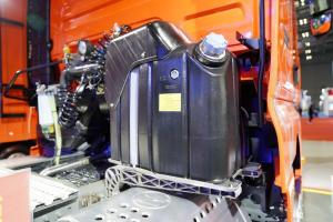 中國(guó)重汽 汕德卡SITRAK C7H重卡 500馬力 6X4 國(guó)六AMT自動(dòng)擋牽引車(chē)(ZZ4256V324HF1B)