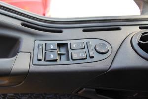 中國(guó)重汽 汕德卡SITRAK C7H重卡 430馬力 6X4 國(guó)五LNG牽引車(chē)(ZZ4256V384HE1LB)