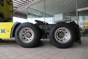 中國(guó)重汽 汕德卡SITRAK C7H重卡 540馬力 6X4 國(guó)五自動(dòng)擋牽引車(chē)(AMT手自一體)(高頂)(ZZ4256V324HE1B)