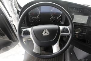 中國(guó)重汽 汕德卡SITRAK C7H重卡 440馬力 6X4 國(guó)五危險(xiǎn)品牽引車(chē)(ZZ4256V324HE1W)