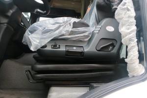 中國(guó)重汽 汕德卡SITRAK C7H重卡 440馬力 6X4 國(guó)五危險(xiǎn)品牽引車(chē)(ZZ4256V324ME1W)