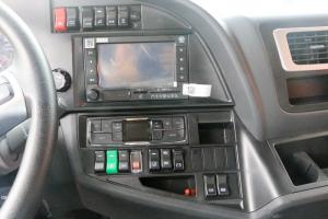 中國(guó)重汽 汕德卡SITRAK C7H重卡 440馬力 6X4 國(guó)五危險(xiǎn)品牽引車(chē)(ZZ4256V324ME1W)